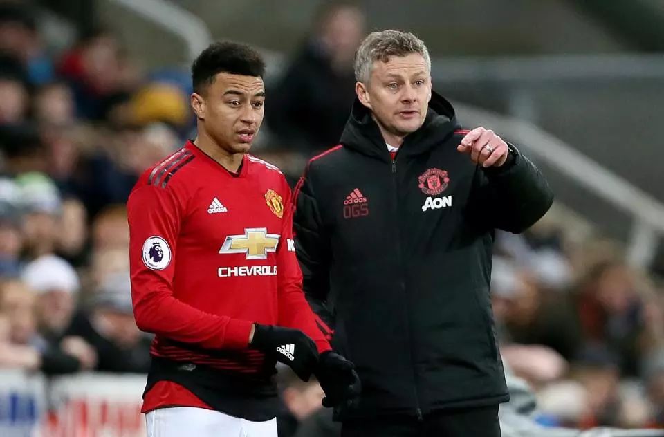 键时刻挺身 键时刻挺身